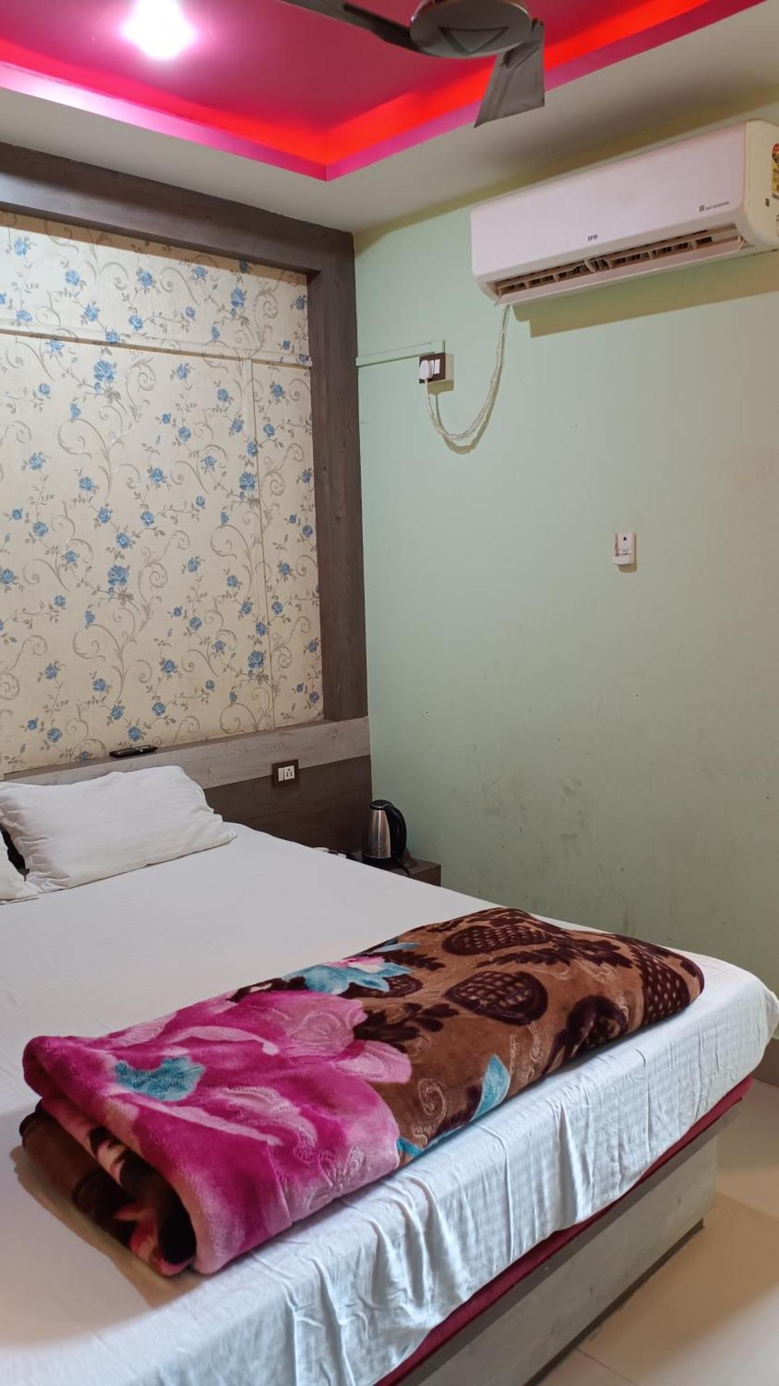 Hotel Srimanta Sankardev Majuli ภายนอก รูปภาพ